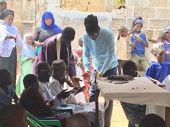 Ramadan 2019: Mame Goor Diazaka offre du riz, du sucre etc.. aux femmes et écoles coraniques