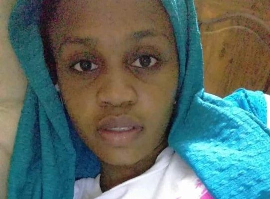 Affaire Bintou Camara : « Ma fille n’a pas été violée, elle sera inhumée demain à 10h » dixit son père Malal Camara Affaire Bintou Camara : « Ma fille n’a pas été violée, elle sera inhumée demain à 10h » dixit son père Malal Camara
