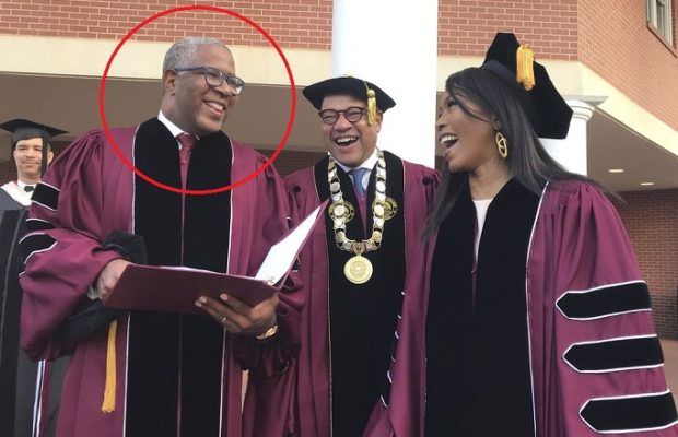 UN MILLIARDAIRE OFFRE PLUS DE 23 MILLIARDS POUR EFFACER LA DETTE DES ÉTUDIANTS DE MOREHOUSE UN MILLIARDAIRE OFFRE PLUS DE 23 MILLIARDS POUR EFFACER LA DETTE DES ÉTUDIANTS DE MOREHOUSE