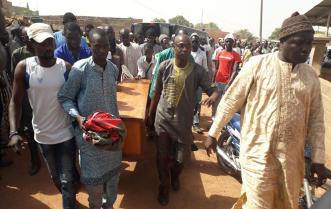 Tambacounda: Bineta Camara vient d’être inhumée au cimetière de Saré Guiléle Tambacounda: Bineta Camara vient d’être inhumée au cimetière de Saré Guiléle