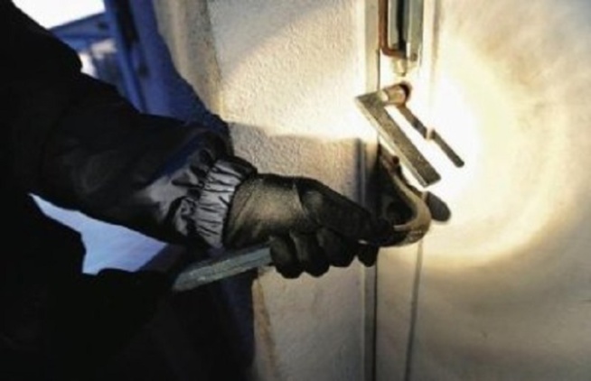 Guédiawaye : Trois malfaiteurs attaquent un magasin d'alimentation générale et emportent 15 millions FCfa Guédiawaye : Trois malfaiteurs attaquent un magasin d'alimentation générale et emportent 15 millions FCfa