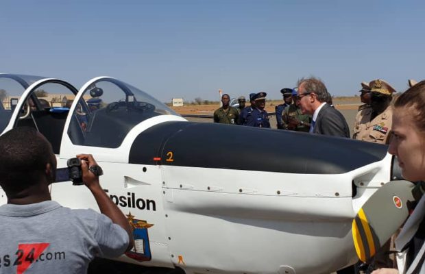 Voici les 2 aéronefs TB30 Epsilon de l’armée sénégalaise offert par la France