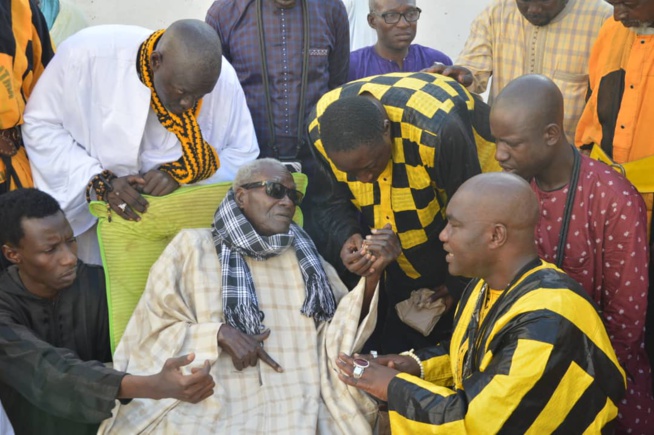 Un million et un bélier, le "Ndogou ziar" de Serigne Baba à Serigne Bassirou Fall Alhourane à Touba. Un million et un bélier, le "Ndogou ziar" de Serigne Baba à Serigne Bassirou Fall Alhourane à Touba.