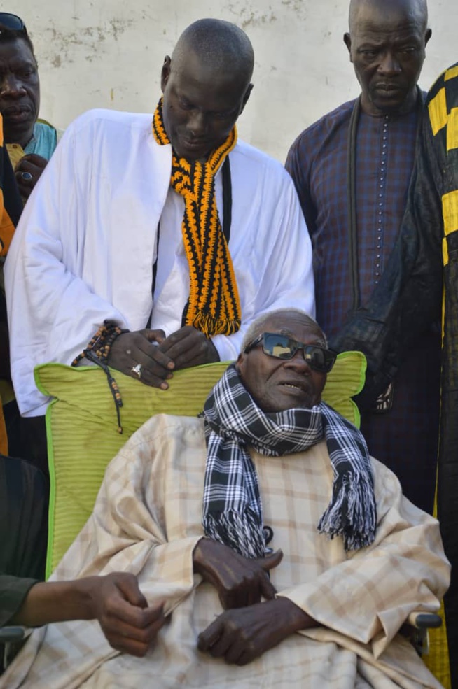 Un million et un bélier, le "Ndogou ziar" de Serigne Baba à Serigne Bassirou Fall Alhourane à Touba. Un million et un bélier, le "Ndogou ziar" de Serigne Baba à Serigne Bassirou Fall Alhourane à Touba.