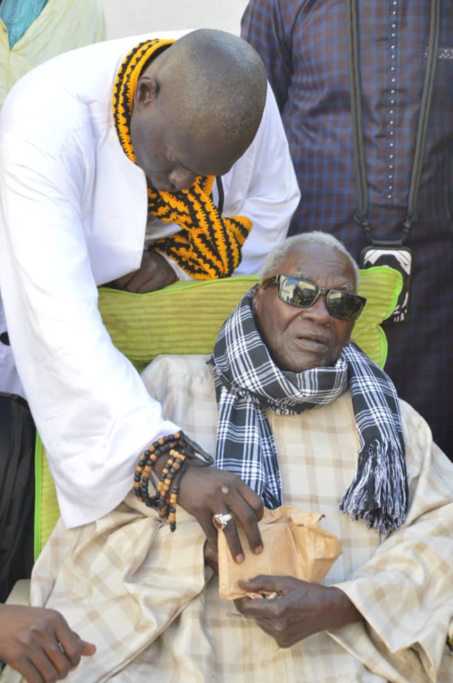 Un million et un bélier, le "Ndogou ziar" de Serigne Baba à Serigne Bassirou Fall Alhourane à Touba. Un million et un bélier, le "Ndogou ziar" de Serigne Baba à Serigne Bassirou Fall Alhourane à Touba.