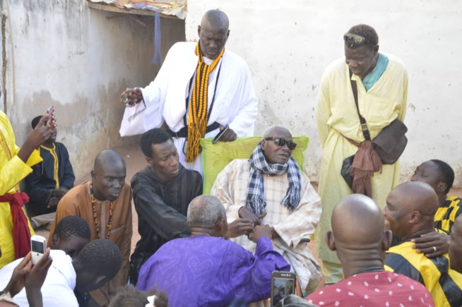 Un million et un bélier, le "Ndogou ziar" de Serigne Baba à Serigne Bassirou Fall Alhourane à Touba. Un million et un bélier, le "Ndogou ziar" de Serigne Baba à Serigne Bassirou Fall Alhourane à Touba.