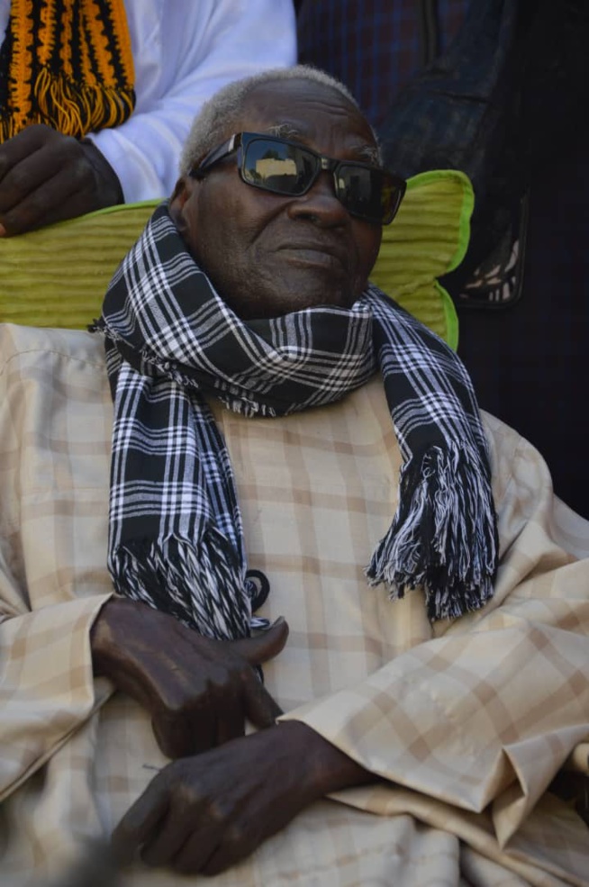 Un million et un bélier, le "Ndogou ziar" de Serigne Baba à Serigne Bassirou Fall Alhourane à Touba. Un million et un bélier, le "Ndogou ziar" de Serigne Baba à Serigne Bassirou Fall Alhourane à Touba.
