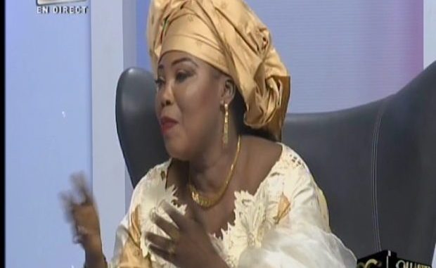 VIDEO. Awa Gueye hausse le ton : « Kou violèti niou castrer la… » VIDEO. Awa Gueye hausse le ton : « Kou violèti niou castrer la… »