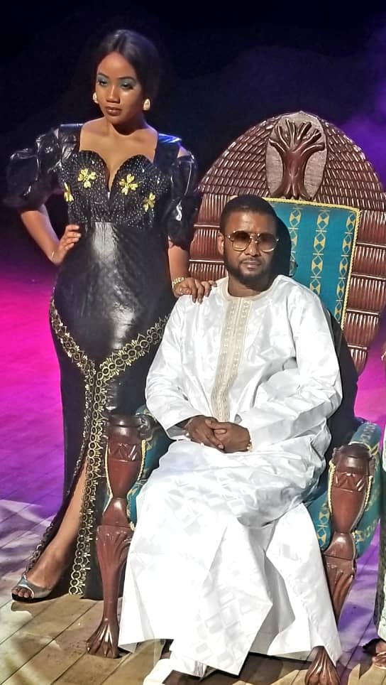 L'artiste Mauritanien Ousmane Gangué en mode shooting.