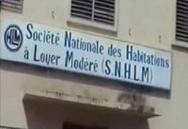 Sit-in à la Sn-Hlm : les travailleurs déclarent Moustapha Fall Che persona non grata Sit-in à la Sn-Hlm : les travailleurs déclarent Moustapha Fall Che persona non grata