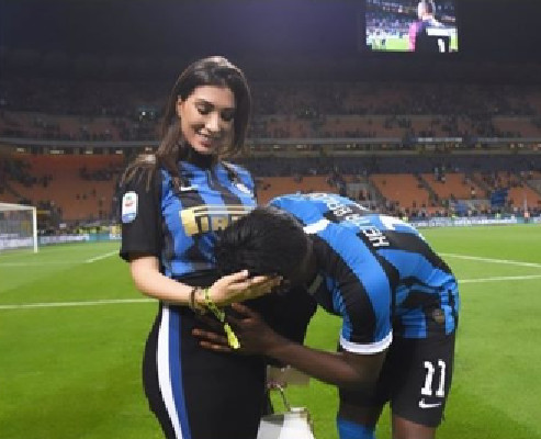 Simona, la copine de Keita Baldé est enceinte. La preuve en photo…