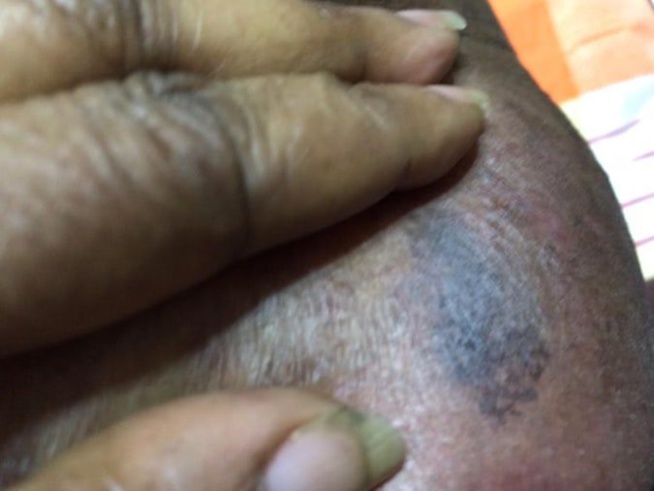 Un corps sa vie retrouvé dans les toilettes de l’école P A unité 26 , un taximan d’une soixantaine d’années Un corps sa vie retrouvé dans les toilettes de l’école P A unité 26 , un taximan d’une soixantaine d’années