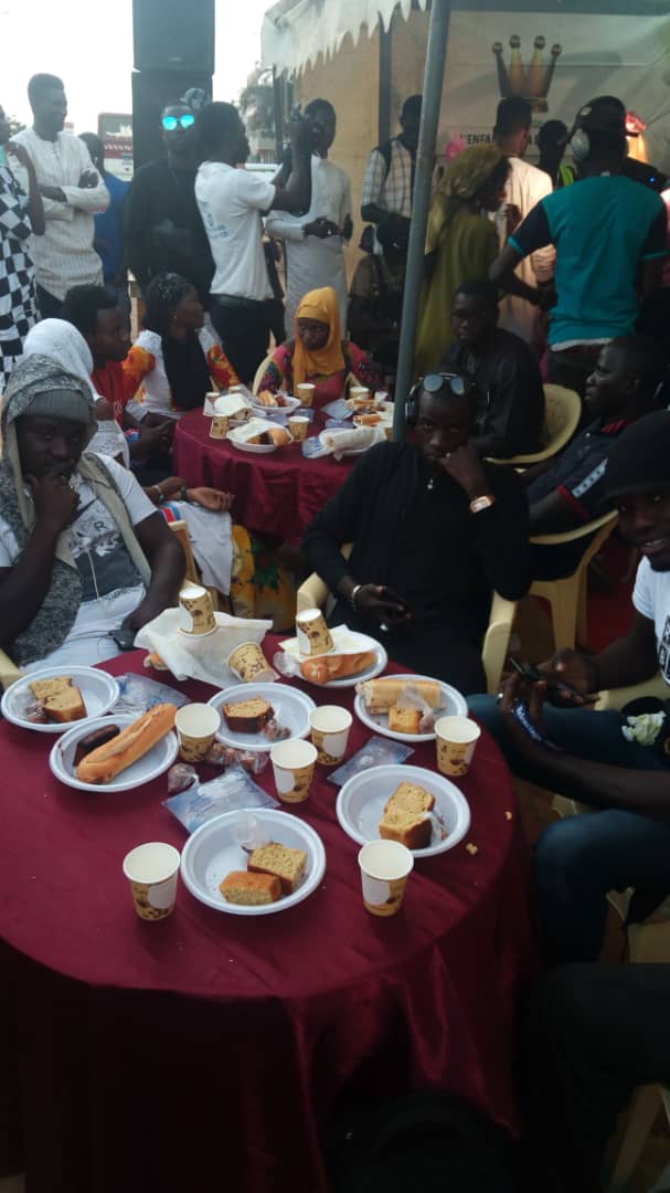 RAMADAN: Pape Diouf et son 100% PAPE DIOUF aux chevets des malades de l'hôpital Roi Baudin avec des kits ndogou.