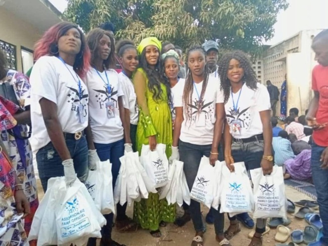 Partage Ndogou à Thiès : Queen Biz prise en otage par ses fans Partage Ndogou à Thiès : Queen Biz prise en otage par ses fans