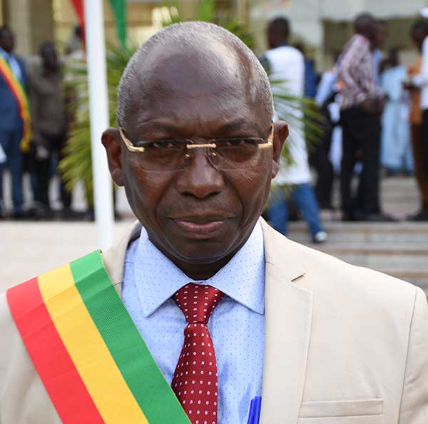 Issa Sall pose un nouvel acte : « Cela ne me dérange pas d'entrer dans le gouvernement » Issa Sall pose un nouvel acte : « Cela ne me dérange pas d'entrer dans le gouvernement »