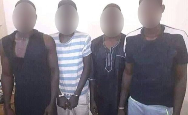 Dakar : 19 agresseurs membres de 3 gangs arrêtés, un important arsenal de cambriolage et agression saisi Dakar : 19 agresseurs membres de 3 gangs arrêtés, un important arsenal de cambriolage et agression saisi