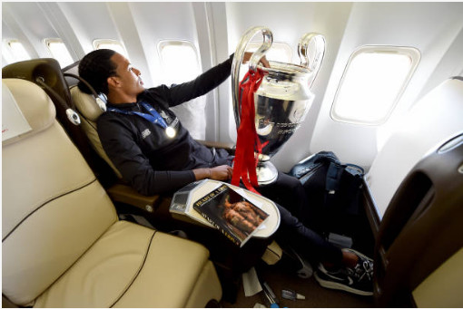 Virgil Van Dijk: « Pas moi, c’est lui qui mérite le ballon d’or » Virgil Van Dijk: « Pas moi, c’est lui qui mérite le ballon d’or »