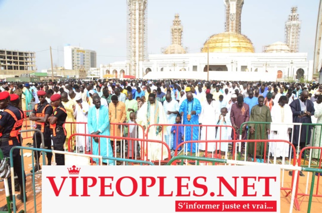 L'intégralité des images à ’’Massalikoul Djinane" : La prière de " Aïd-El-Fitr" dirigée par l'Imam Serigne Moustapha Mbacké.