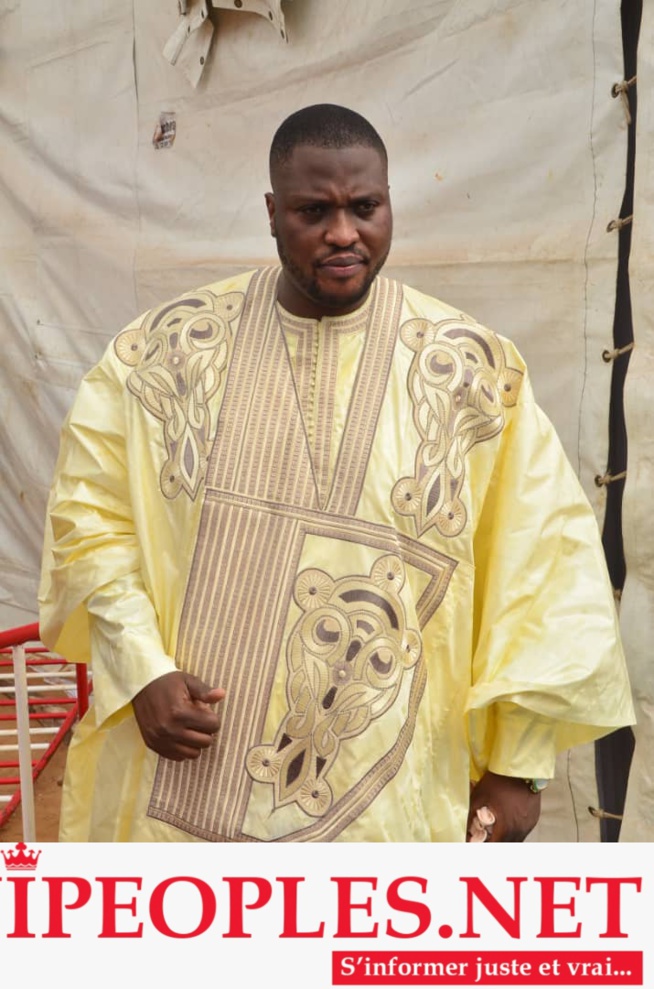 Massalikoul Djinane, Alé et Massamba les enfants de Madické Niang à la prière de la korité Massalikoul Djinane, Alé et Massamba les enfants de Madické Niang à la prière de la korité