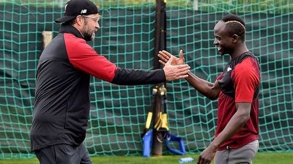 Football: Sadio Mané remporte le «Onze d’Or 2019» devant Messi et Ronaldo Football: Sadio Mané remporte le «Onze d’Or 2019» devant Messi et Ronaldo