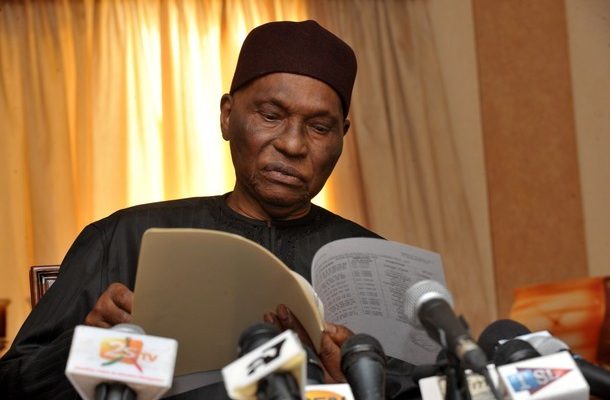 Affaire BBC / Aliou Sall : Abdoulaye Wade met fin à la polémique en publiant les contrats Affaire BBC / Aliou Sall : Abdoulaye Wade met fin à la polémique en publiant les contrats