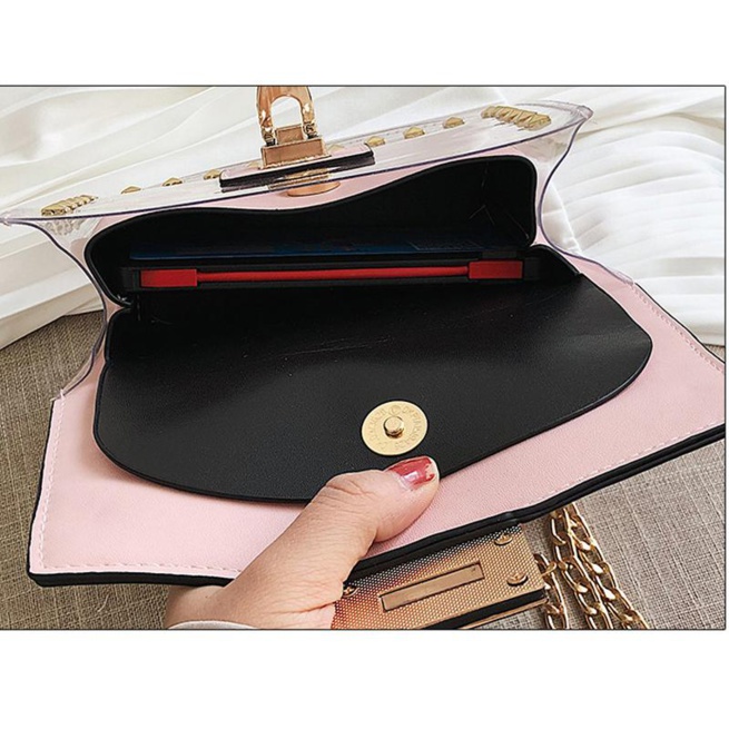 E-COMMERCE: FAITES VOS ACHATS SUR PLACE SANS SE DÉPLACER AVEC UROULAYNI.COM: ROBES, SACS, CHAUSSURES, BEAUTY