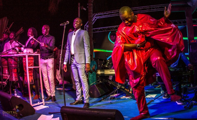 Novotél Pape Diouf se donne en spectacle live en guise de "ndewleunn"