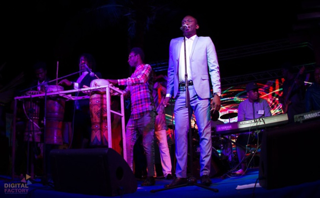 Novotél Pape Diouf se donne en spectacle live en guise de "ndewleunn"