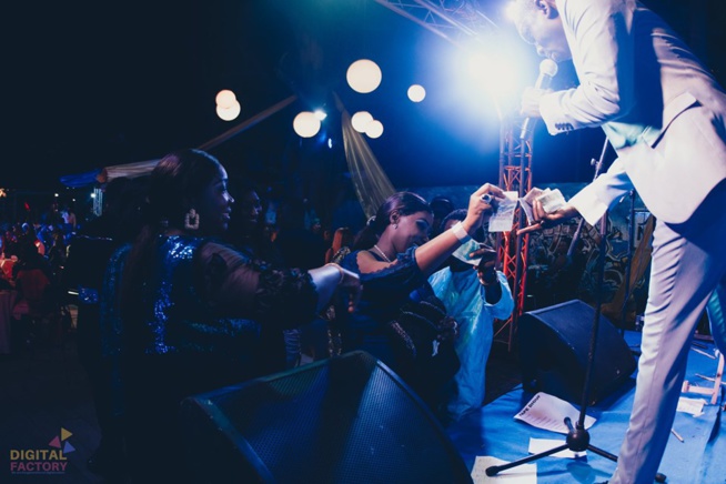 Novotél Pape Diouf se donne en spectacle live en guise de "ndewleunn" Novotél Pape Diouf se donne en spectacle live en guise de "ndewleunn"