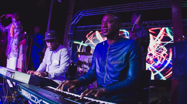 Novotél Pape Diouf se donne en spectacle live en guise de "ndewleunn" Novotél Pape Diouf se donne en spectacle live en guise de "ndewleunn"