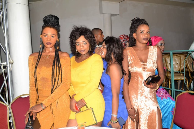 MAURITANIE SPÉCIAL KORITE: Momo Dieng crée l'embouteillage regardez ça. MAURITANIE SPÉCIAL KORITE: Momo Dieng crée l'embouteillage regardez ça.