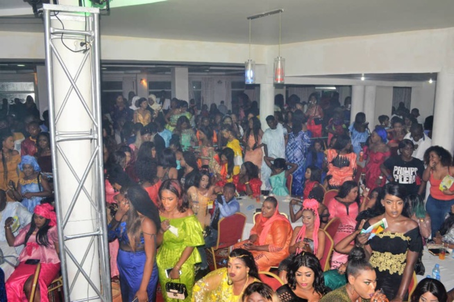 MAURITANIE SPÉCIAL KORITE: Momo Dieng crée l'embouteillage regardez ça. MAURITANIE SPÉCIAL KORITE: Momo Dieng crée l'embouteillage regardez ça.