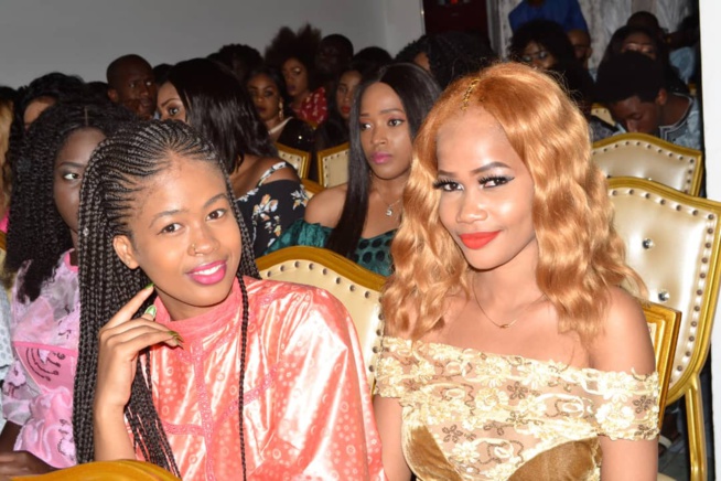 MAURITANIE SPÉCIAL KORITE: Momo Dieng crée l'embouteillage regardez ça. MAURITANIE SPÉCIAL KORITE: Momo Dieng crée l'embouteillage regardez ça.