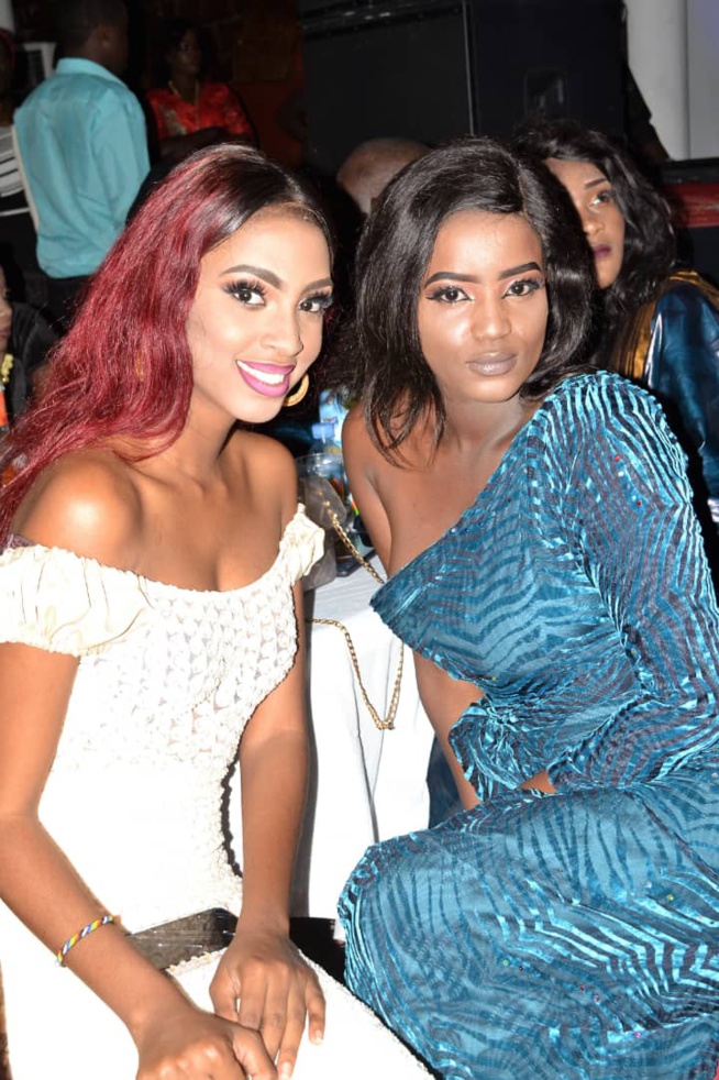 MAURITANIE SPÉCIAL KORITE: Momo Dieng crée l'embouteillage regardez ça. MAURITANIE SPÉCIAL KORITE: Momo Dieng crée l'embouteillage regardez ça.