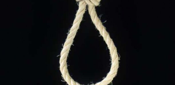 Une femme retrouvée morte, son compagnon pendu