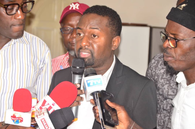 Mame Goor Diazaka tire sur la SODAVE: Ses des suceurs de sang. Mame Goor Diazaka tire sur la SODAVE: Ses des suceurs de sang.