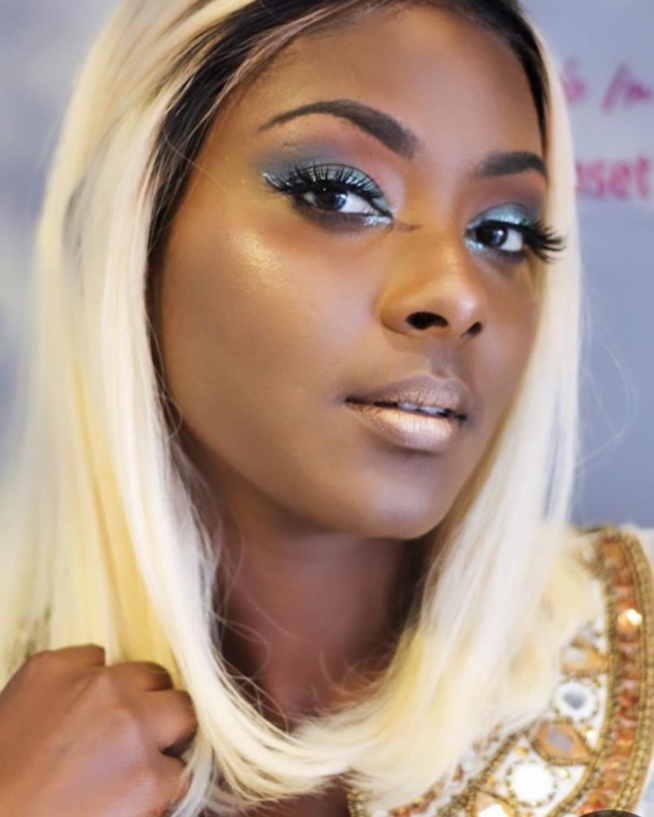 Khalima avec un make-up parfait
