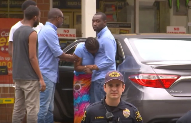VIDEO. USA : El Hadji Mansour Seck tué par balle dans son taxi, Il laisse derrière lui une femme et un enfant VIDEO. USA : El Hadji Mansour Seck tué par balle dans son taxi, Il laisse derrière lui une femme et un enfant
