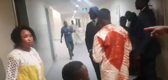 NUIT DU BAZIN 2019: Arrivés de Djiby Dramé et son épouse Maman Cherie au grand theatre.