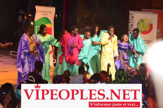 NUIT DU BAZIN: L'intégralité des images de la soirée explosive de Djiby Dramé au Grand Theatre.