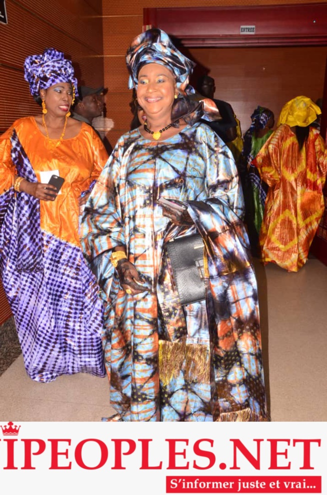 SANGNE SÉ NUIT DU BAZIN: Entrées des grandes dames en mode "THIOUB" au grand theatre.