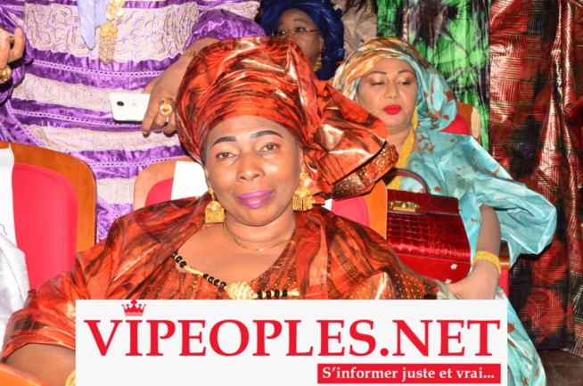 SANGNE SÉ NUIT DU BAZIN: Entrées des grandes dames en mode "THIOUB" au grand theatre. SANGNE SÉ NUIT DU BAZIN: Entrées des grandes dames en mode "THIOUB" au grand theatre.