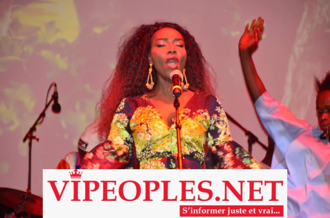 INSTITUT FRANÇAIS: La Diva Coumba Gawlo séduit son public INSTITUT FRANÇAIS: La Diva Coumba Gawlo séduit son public