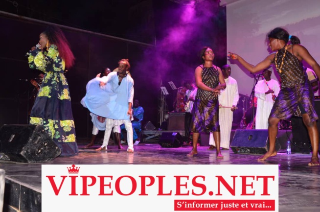 INSTITUT FRANÇAIS: La Diva Coumba Gawlo séduit son public INSTITUT FRANÇAIS: La Diva Coumba Gawlo séduit son public