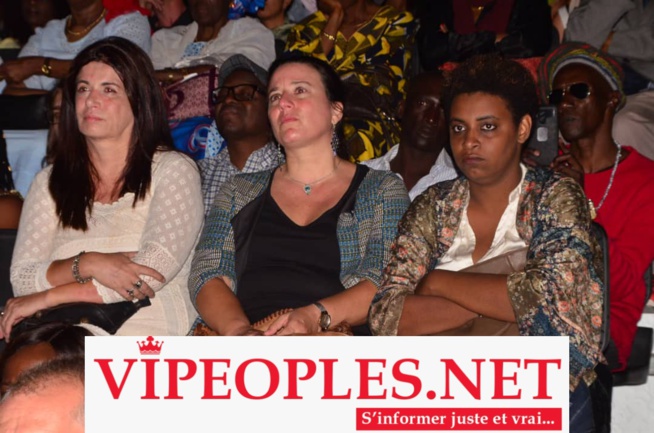 INSTITUT FRANÇAIS: La Diva Coumba Gawlo séduit son public INSTITUT FRANÇAIS: La Diva Coumba Gawlo séduit son public