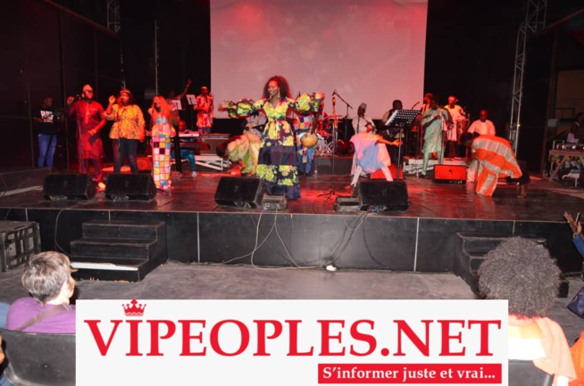 INSTITUT FRANÇAIS: La Diva Coumba Gawlo séduit son public INSTITUT FRANÇAIS: La Diva Coumba Gawlo séduit son public