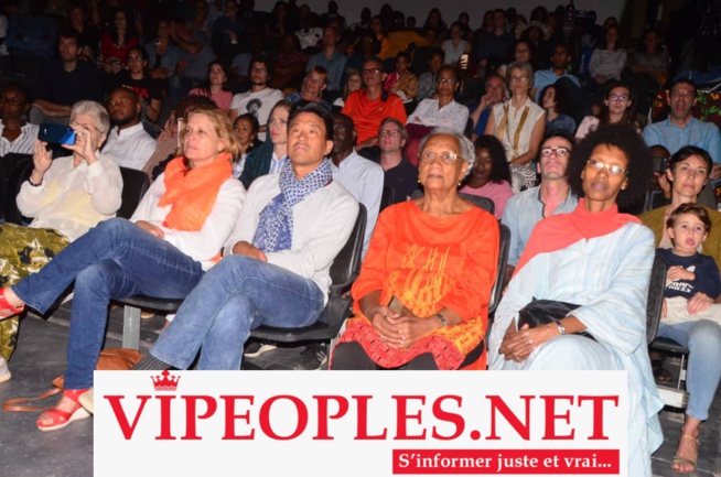 INSTITUT FRANÇAIS: La Diva Coumba Gawlo séduit son public INSTITUT FRANÇAIS: La Diva Coumba Gawlo séduit son public