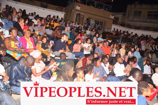 INSTITUT FRANÇAIS: La Diva Coumba Gawlo séduit son public INSTITUT FRANÇAIS: La Diva Coumba Gawlo séduit son public