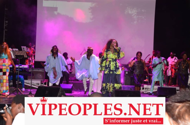 INSTITUT FRANÇAIS: La Diva Coumba Gawlo séduit son public INSTITUT FRANÇAIS: La Diva Coumba Gawlo séduit son public