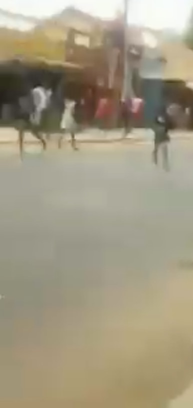 URGENT: Affrontement entre les gendarmes et la population de Kaffrine. URGENT: Affrontement entre les gendarmes et la population de Kaffrine.